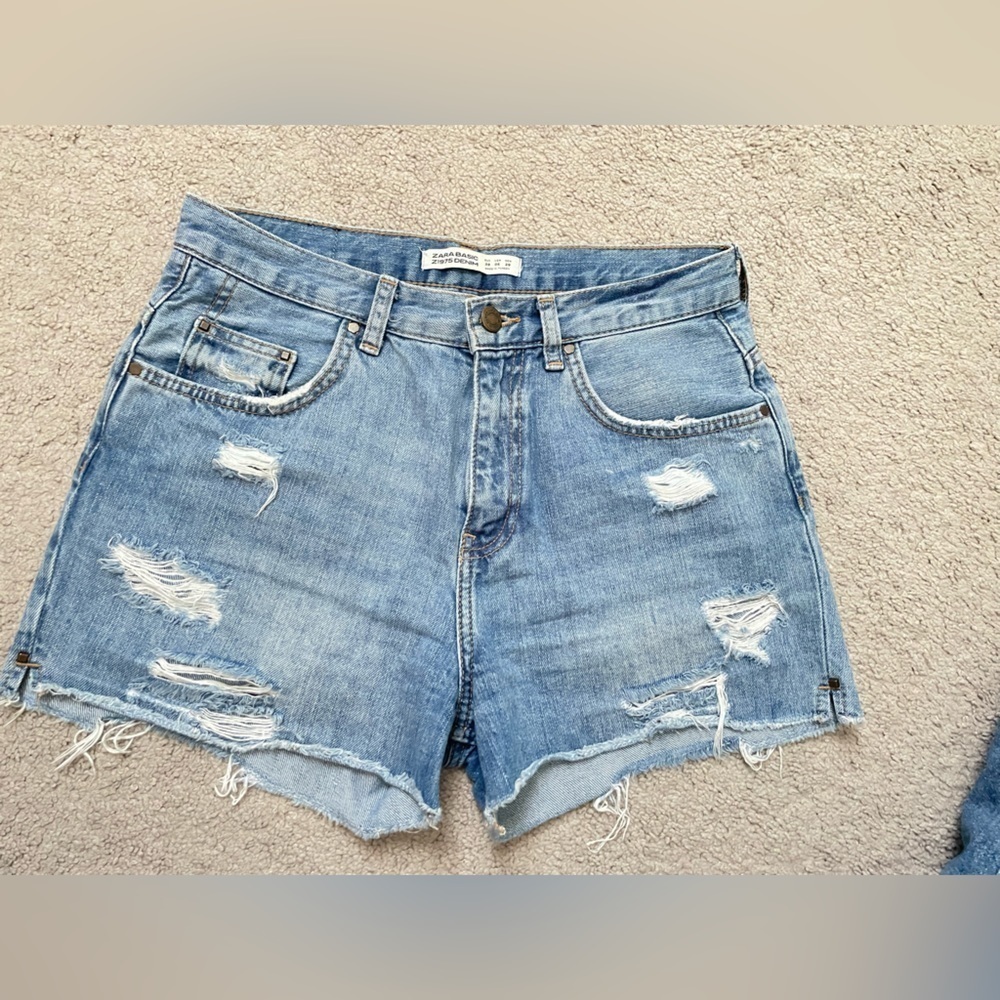 Zara Basic High Waisted Shorts - image 2